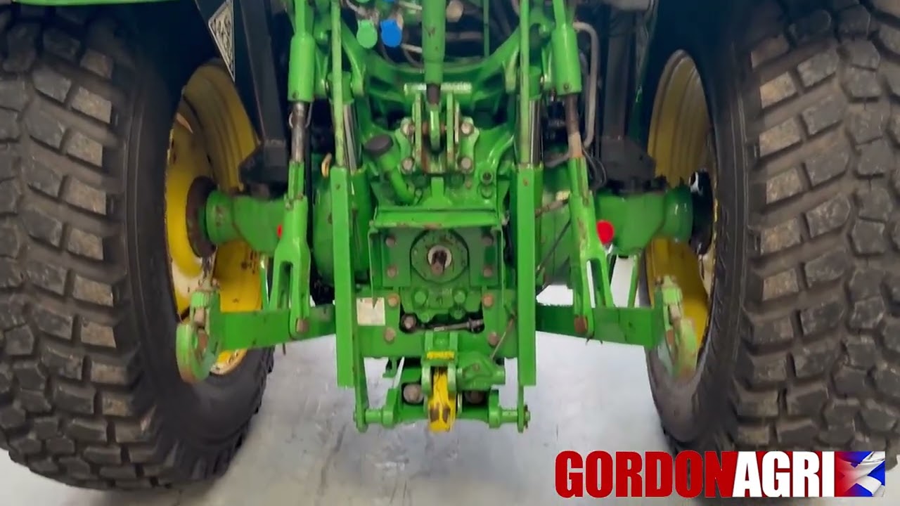 John Deere 5100M 4WD