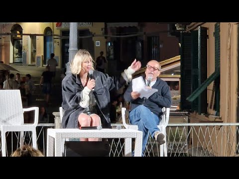 Federica Pellegrini e Dario Vergassola - un mare di discorsi 2023