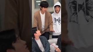 Download lagu π¦: kyungsoo is the same π:no he's notπ§:why r u doing this to me? *about to attack chanyeol* #chansoo mp3 Download lagu π¦: kyungsoo is the same π:no he's notπ§:why r u doing this to me? *about to attack chanyeol* #chansoo mp3