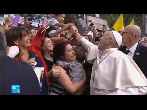 البابا فرنسيس يصل الى تشيلي في مستهل جولة تشمل أيضا البيرو