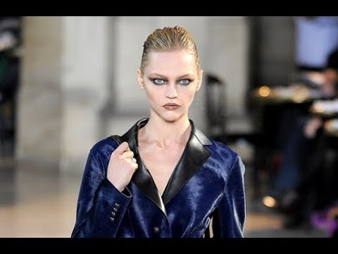 LOEWE Fall 2009/2010 Paris - Fashion Channel