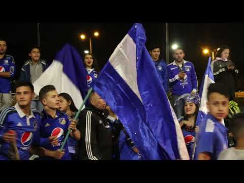 "Celebración Clásico Millonarios campeon Estrella Quince 17-12-2017" Barra: Comandos Azules &bull; Club: Millonarios