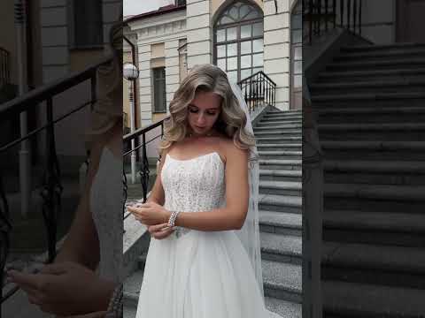 фото шикарное свадебное платье молочное 0