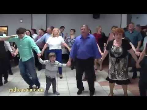 Kolo na Krajiskom Prelu 2015 godine   Kolo dancing at Krajisko Prelo