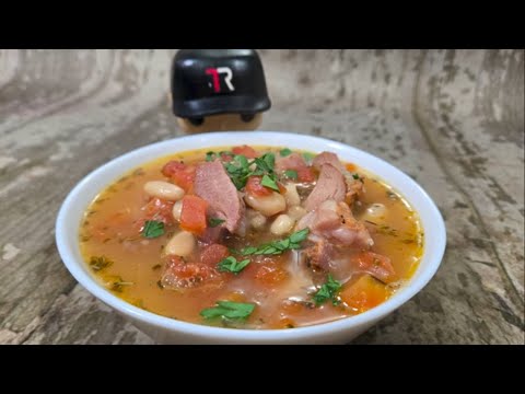 Don't Miss Out on This Easy White Bean and Ham Soup Recipe!
