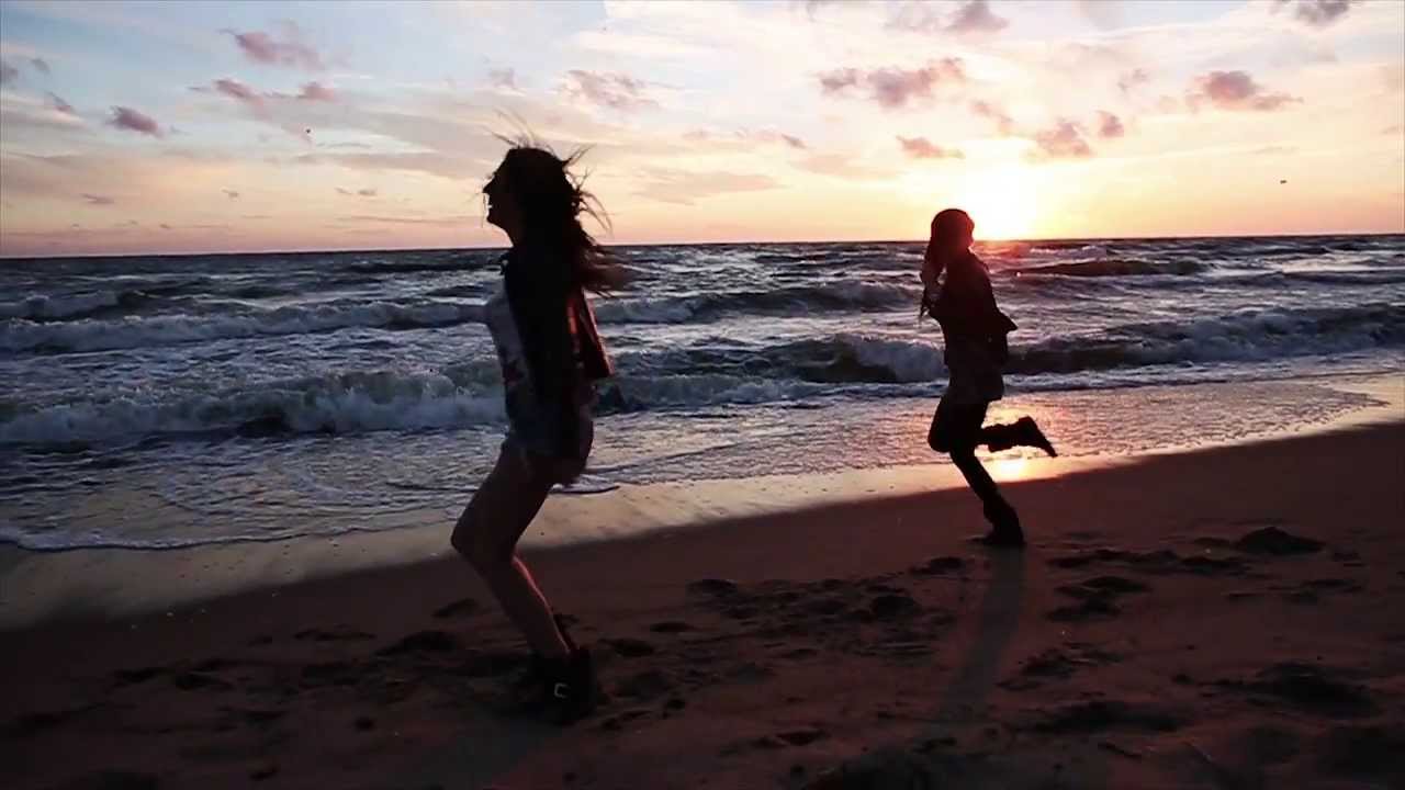 Radistai DJs ft. Justinas Jarutis — At The Sun