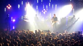 Queens Of The Stone Age (Someone&#39;s In The Wolf ) live at AB 03 05 2011