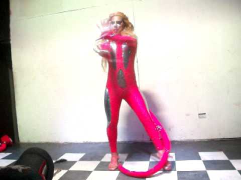 MYLLA FIGHTER FINAL DO CONCURSO DE BATE CABELO  - DIA 01/11/11