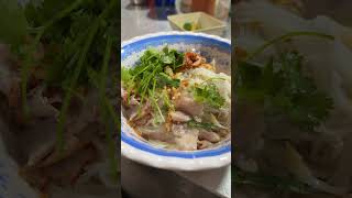 Hu Tieu Tron di Dong Xuan Hanoi “mi kering khas Vietnam Sela…