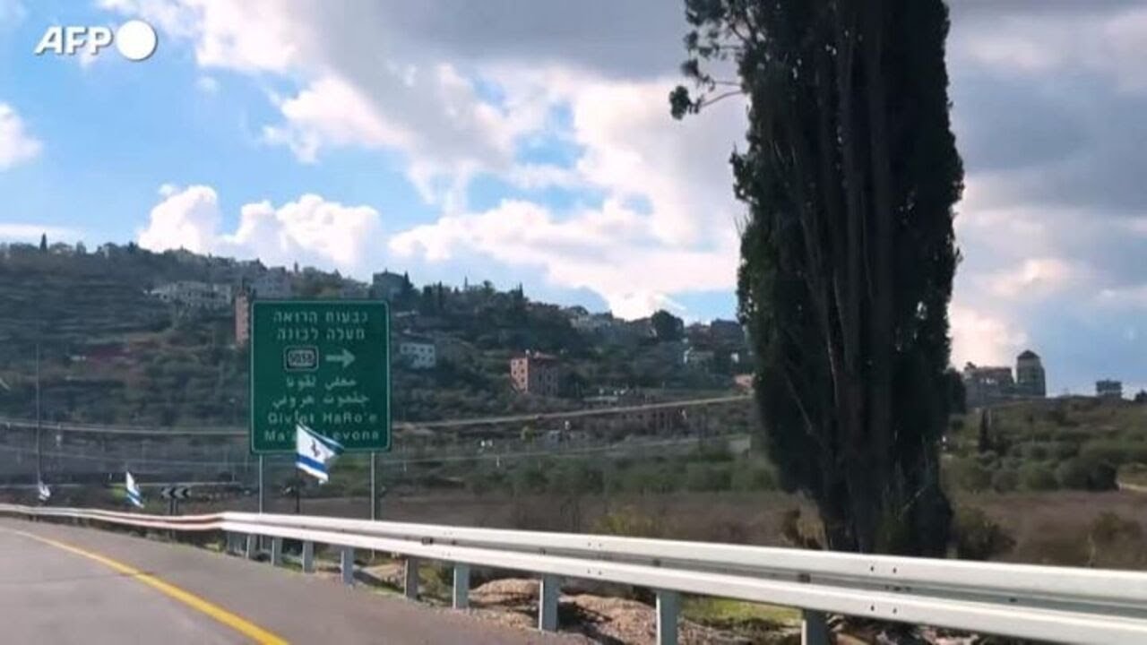 Attacco dei coloni in un villaggio palestinese: "Non e' rimasto piu' nulla"