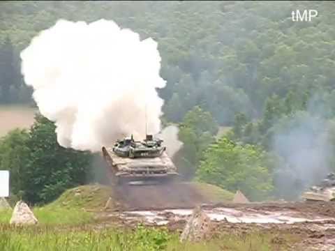 Tank T-72  BAHNA  výstřel ve skoku