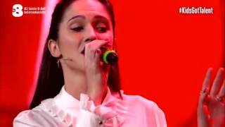 Lodovica Comello canta "All I Want For Christmast Is You"