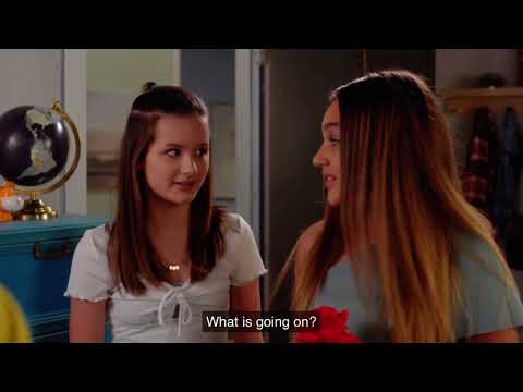 Leyla & Simone - Chicken Girls - 8x20 #1