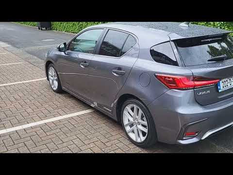 Lexus CT 200H SPORT**AUTO**LOW KMS**LEATHER** - Image 2