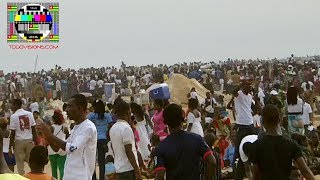 preview picture of video 'L'ambiance de la fête du travail à la plage de Lomé'