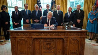 Trump Signs Stimulus Package & Negotiates Extra $2000 Stimulus Checks For Each American