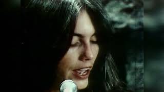 Emmylou Harris - (You Never Can Tell) C'est la vie - 1976