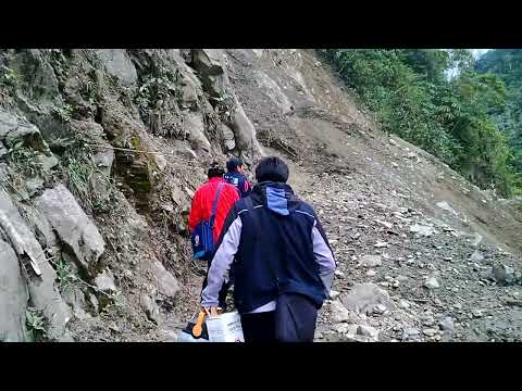 SERUMS vacunacion y aventuras, derrumbe pampayanamayo buena vista - massiapo - sandia - Puno - PERÙ