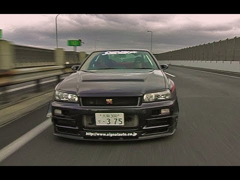 700HP Nissan Skyline Going 190 MPH On Japan Highway