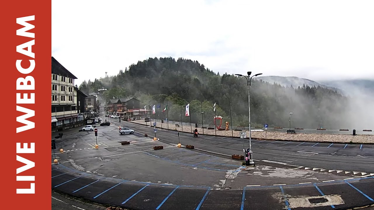 Live webcam view of Piazzale Europa Square, Abetone