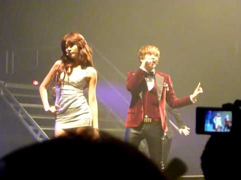 111205 UNITED CUBE IN LONDON - JS & Hyuna - Troublemaker