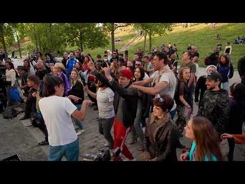 LEVEL SPACES "Stockholm Gummy Bears" Crazy Street Music Party at Mauerpark Berlin