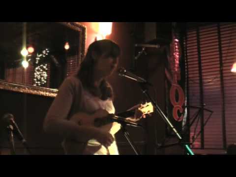 PARIS UKULELE HUI 20 - Agathe 1