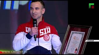 Шестилетний Рохим Куриев побил два мировых рекорда, отжавшись 4618 раз за один подход