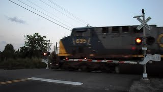 preview picture of video 'CSXT Container Train Crossing Over S Lake St In Plant City,Florida'