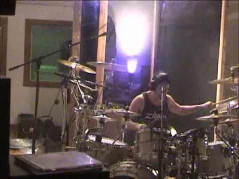 Drum God Mike Mangini (ANNIHILATOR,Extreme,Steve Vai,Dream Theater) in studio CHECK THIS OUT!