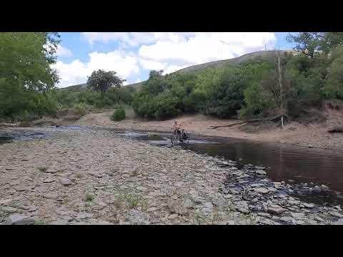 Cruzando el arroyo Yerbal.  TREINTA Y TRES.  URUGUAY