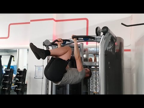 Full body everyday - Day 232: tuck rows looking good