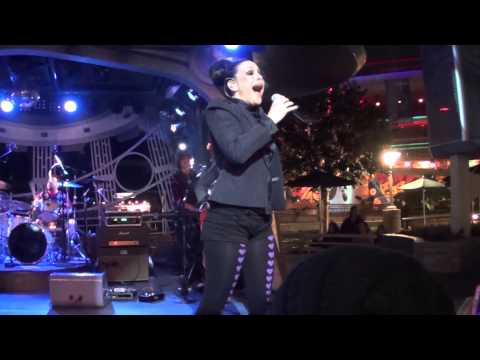 Tomasina-Bring Me to Life/Girl On Fire/Sweet Child O' Mine (11/08/13)