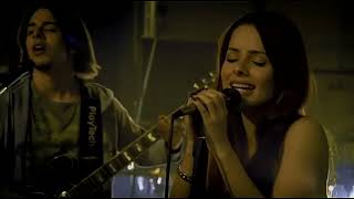 Sandy e Junior - Estranho jeito de amar (Clipe Oficial)