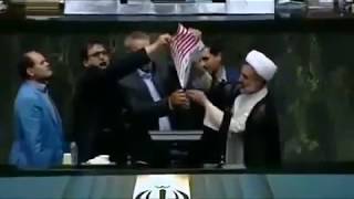 İran parlamentində ABŞ bayrağını yandırıblar-VİDEO