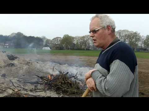 Paasvuur in Rietmolen aangestoken!