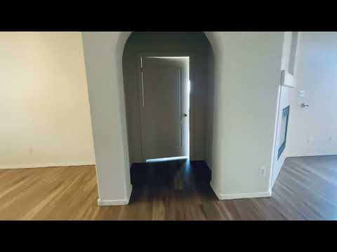 Charming 3 Bed 2 Bath Home in Huning Ranch property video