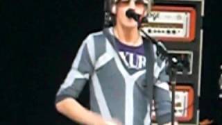 Cover Girl-Push Play