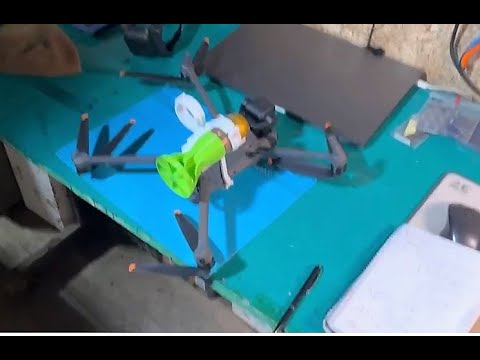 Nel bunker segreto dei droni: così gli ucraini li armano e li adattano per la guerra