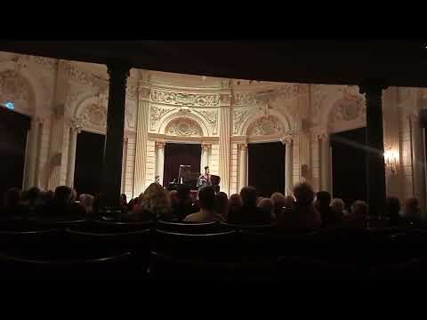 Axelle Fanyo and Kunal Lahiry  French song