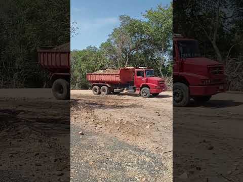 puxando material para ponte na pi 224 beneditinos a prata do piaui Deus no comando sempre 🙏🏻