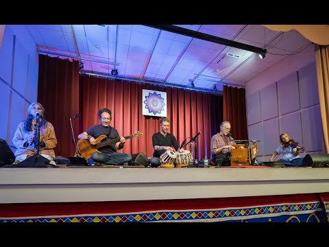 Yogaville Ashram Satsang 2025