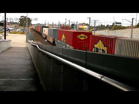 Australian Locomotives - Pacific National - 5MA5