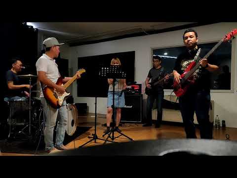 Hotel California cover Korn and Ippy Band