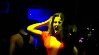 Sara Tunes - XOXO ( Live audio Studio )