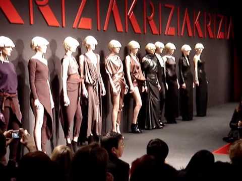 KRIZIA FASHION SHOW FALL-WINTER 2011-12