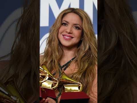 Shakira derrocha poderío femenino en el inicio de su gira mundial