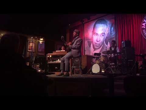 Bobby Broom - Speak Low- by The Bobby Broom Organi–Sation at Jazz Showcase #bobbybroomguitar #jazz