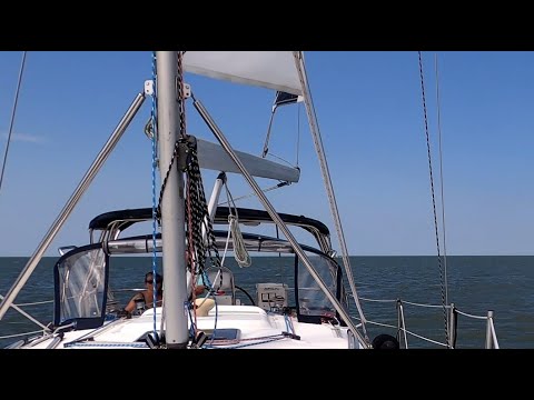 Sailing with Selden in-mast furling