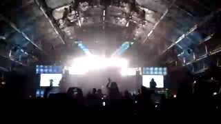 Alesso ft. Ryan Tedder - Scars For Life @ Coachella 2015 Weekend 1 [1080P]